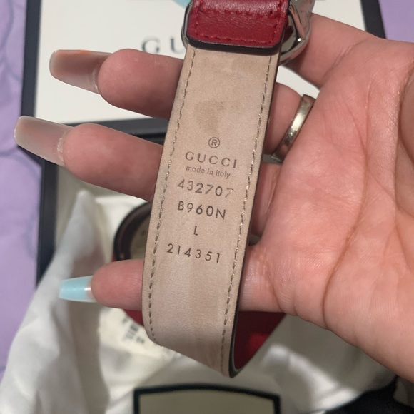 Red color Gucci belt little girl like new size Large - Picture 3 of 4